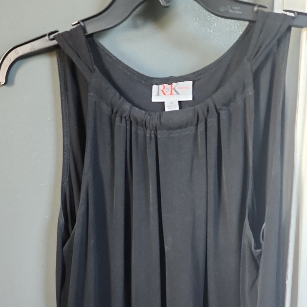 Women's Black Sleeveless Top